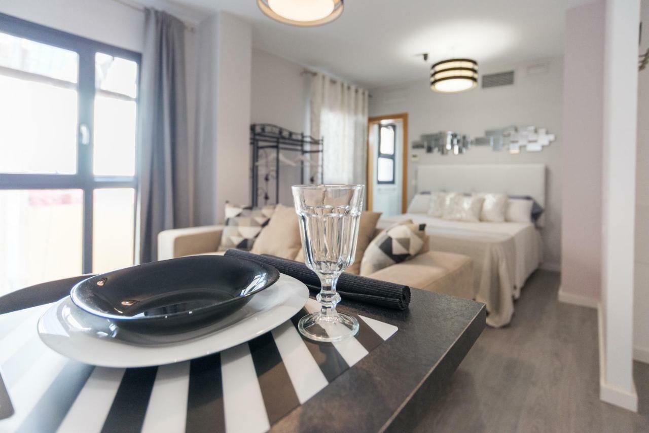 Lu&Cia El Carmen Apartment Малага Екстериор снимка